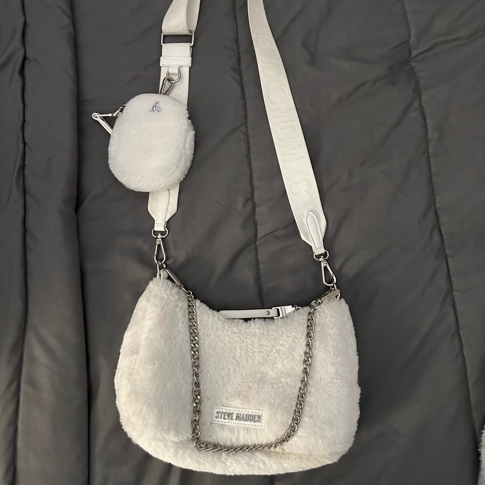 white steve madden bag